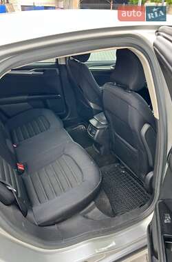 Седан Ford Fusion 2015 в 