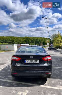Седан Ford Fusion 2013 в 
