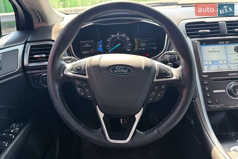 Седан Ford Fusion 2016 в Киеве