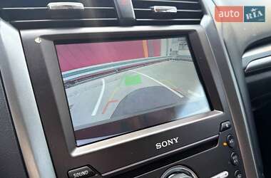 Седан Ford Fusion 2016 в 