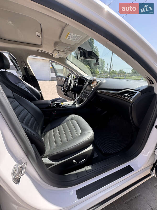 Седан Ford Fusion 2016 в Черкассах