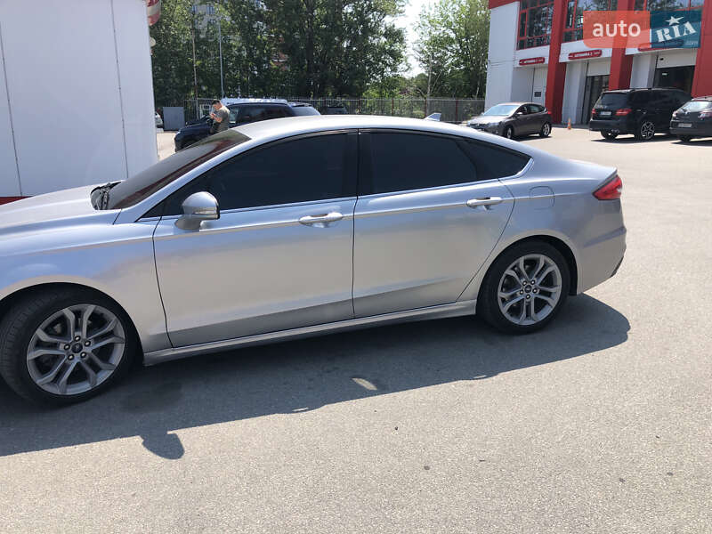 Седан Ford Fusion 2019 в Днепре