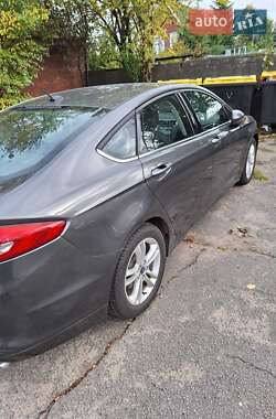 Седан Ford Fusion 2018 в 
