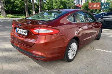 Седан Ford Fusion 2014 в 