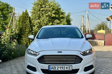 Седан Ford Fusion 2016 в 
