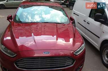 Седан Ford Fusion 2016 в 