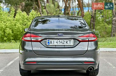 Седан Ford Fusion 2016 в 