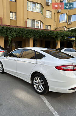 Седан Ford Fusion 2014 в Софіївській Борщагівці