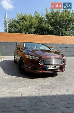 Седан Ford Fusion 2015 в 
