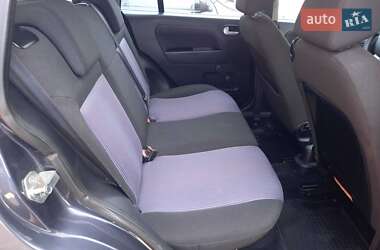 Хэтчбек Ford Fusion 2010 в 