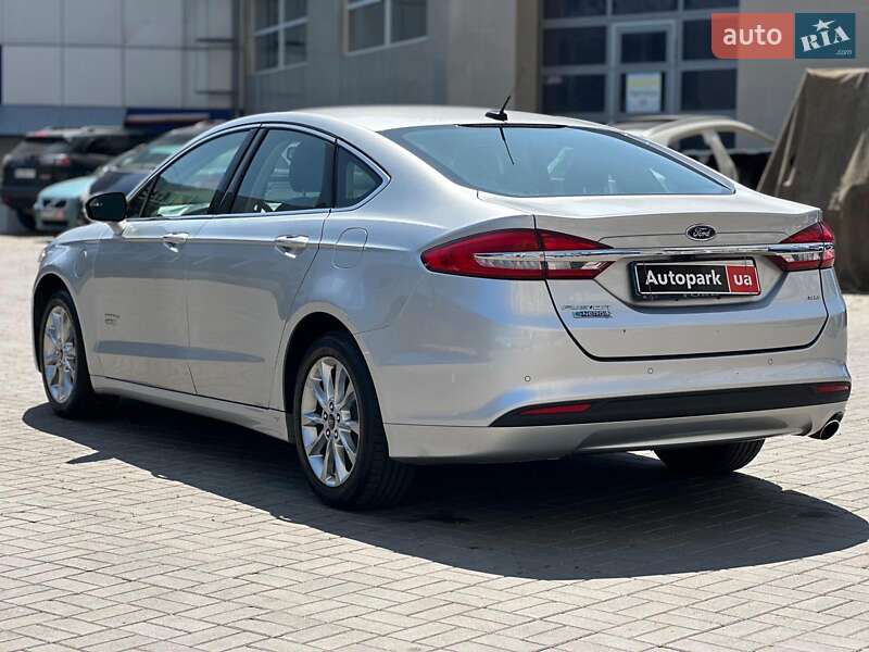 Седан Ford Fusion 2017 в Одесі