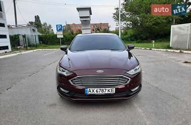Седан Ford Fusion 2016 в 