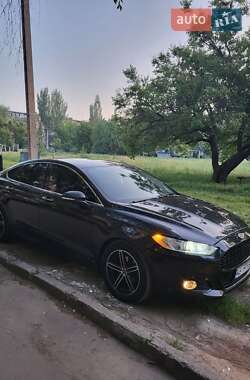 Седан Ford Fusion 2015 в 