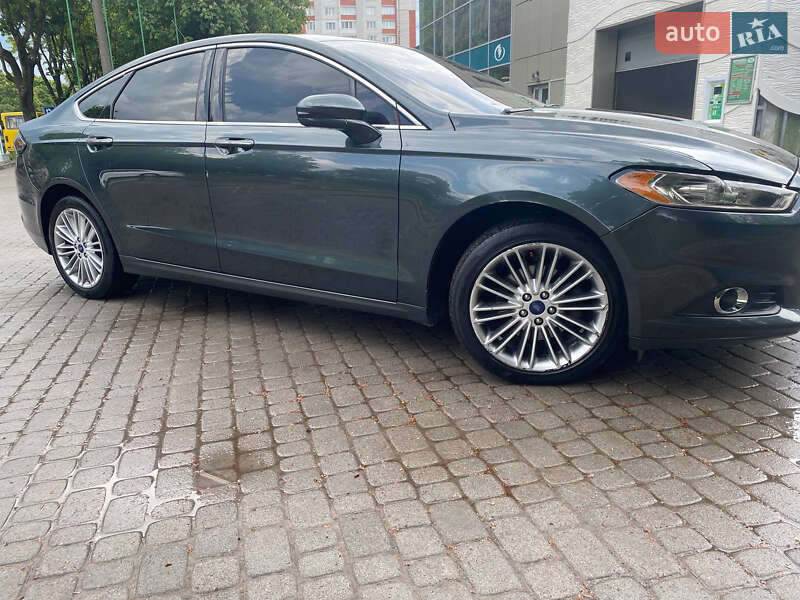 Седан Ford Fusion 2015 в Тернополе