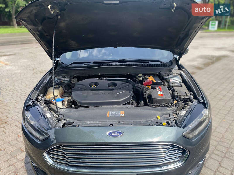 Седан Ford Fusion 2015 в Тернополе