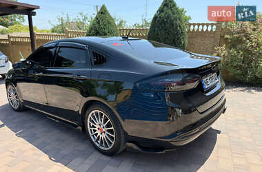 Седан Ford Fusion 2013 в 
