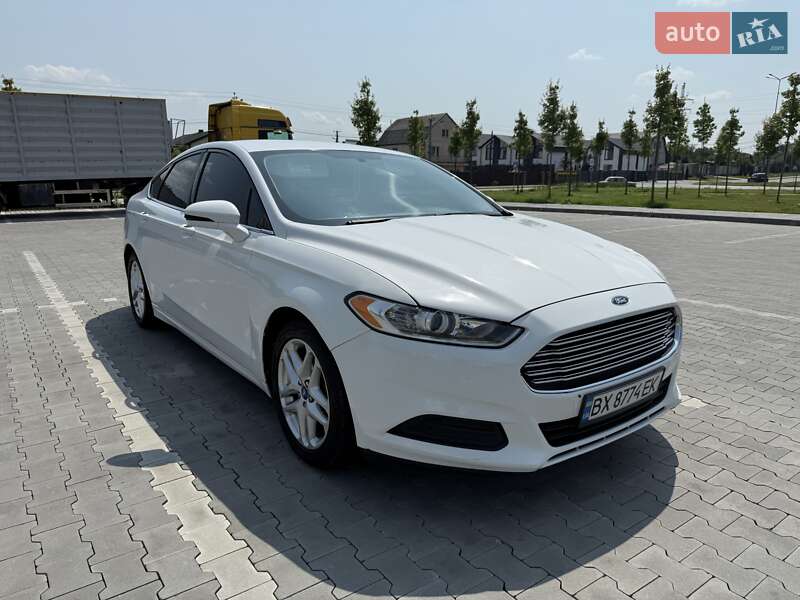 Седан Ford Fusion 2012 в Ирпене