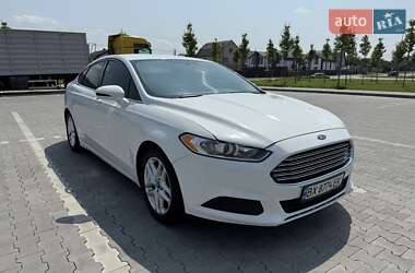 Седан Ford Fusion 2012 в 