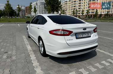 Седан Ford Fusion 2012 в 