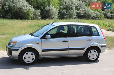 Хэтчбек Ford Fusion 2008 в 