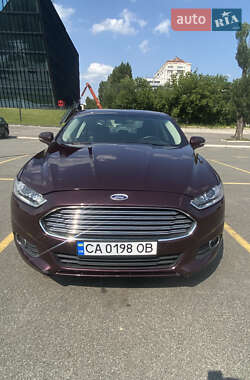 Седан Ford Fusion 2013 в 