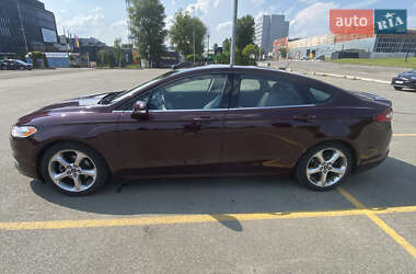 Седан Ford Fusion 2013 в 