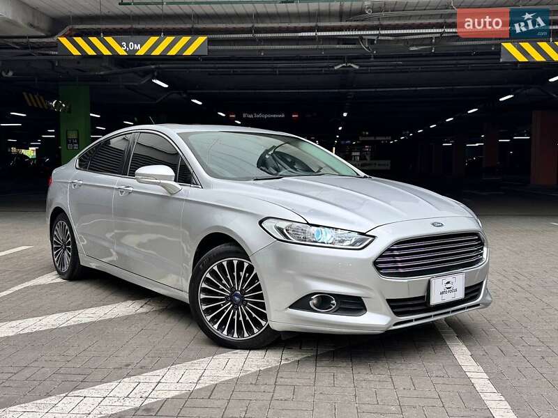 Седан Ford Fusion 2015 в Києві