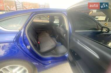 Седан Ford Fusion 2014 в 