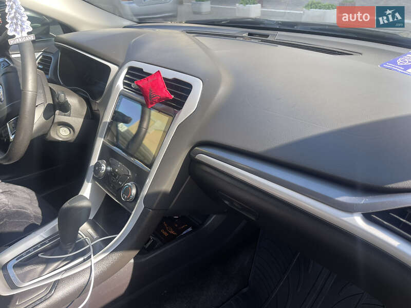 Седан Ford Fusion 2014 в Одесі