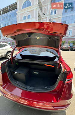 Седан Ford Fusion 2019 в 