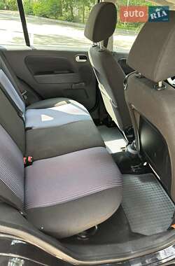 Хэтчбек Ford Fusion 2007 в 