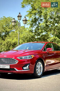 Седан Ford Fusion 2019 в Одесі