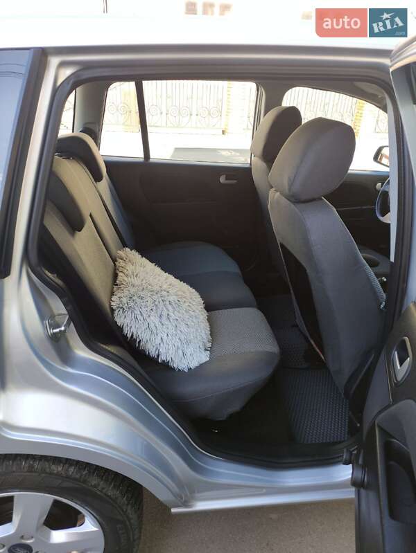 Хетчбек Ford Fusion 2009 в Вінниці