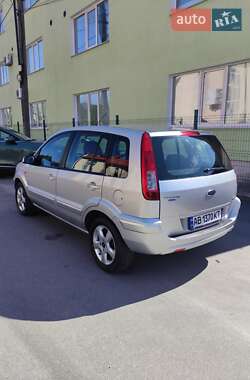 Хэтчбек Ford Fusion 2009 в 