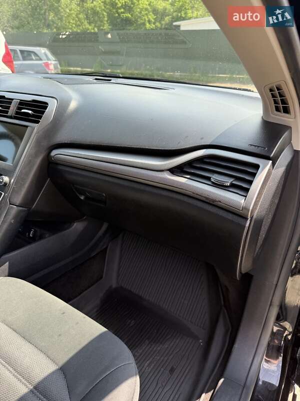 Седан Ford Fusion 2017 в Львове