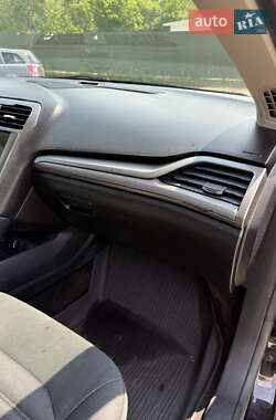 Седан Ford Fusion 2017 в 