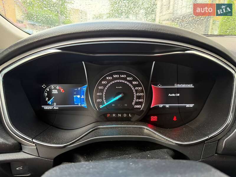 Седан Ford Fusion 2017 в Львове