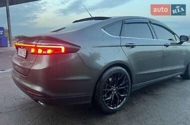 Седан Ford Fusion 2016 в 