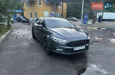 Седан Ford Fusion 2016 в 