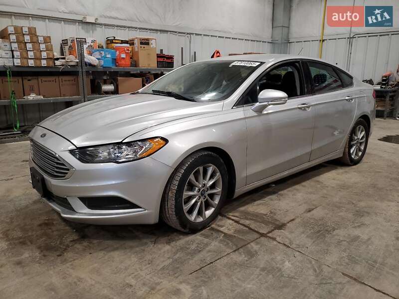 Седан Ford Fusion 2017 в 