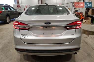 Седан Ford Fusion 2017 в 