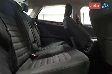 Седан Ford Fusion 2017 в 