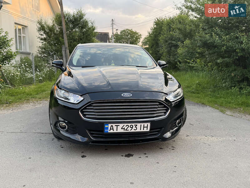 Седан Ford Fusion 2015 в Калуші
