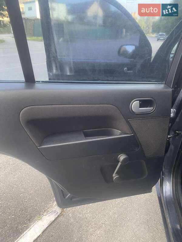 Хэтчбек Ford Fusion 2008 в Киеве фото 8 Хэтчбек Ford Fusion 2008 в Киеве