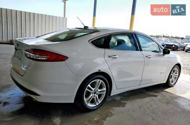 Седан Ford Fusion 2018 в 