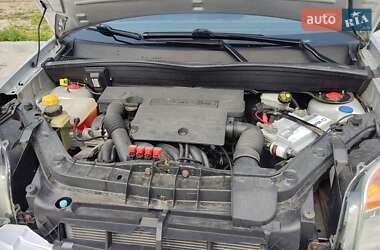 Хэтчбек Ford Fusion 2010 в 