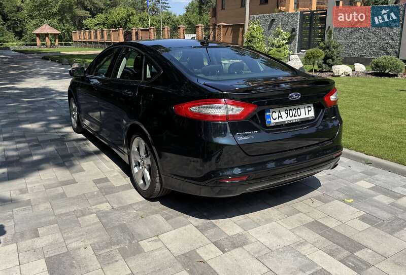 Седан Ford Fusion 2014 в Черкасах