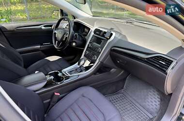 Седан Ford Fusion 2014 в 