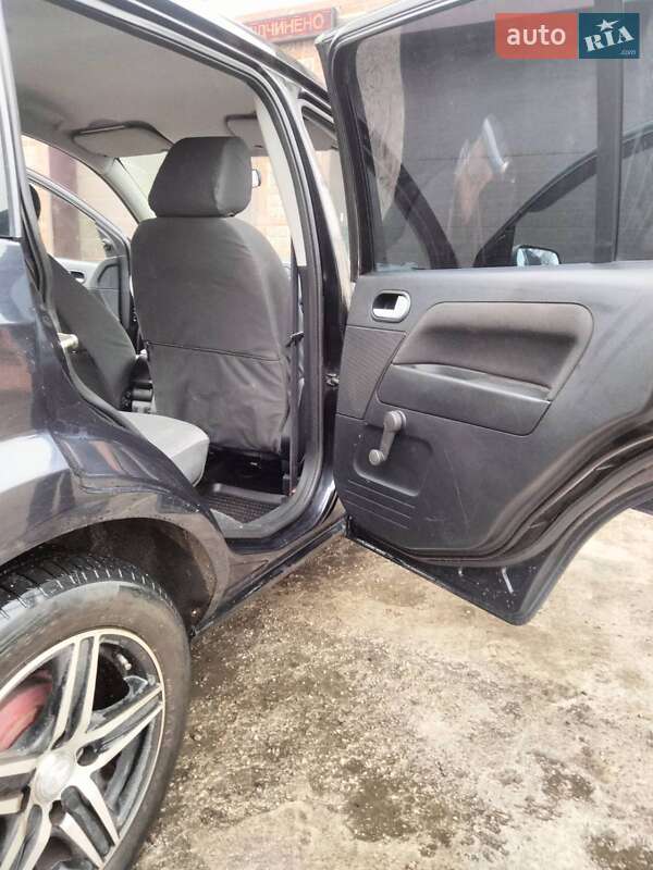 Хэтчбек Ford Fusion 2011 в Кропивницком фото 11 Хэтчбек Ford Fusion 2011 в Кропивницком