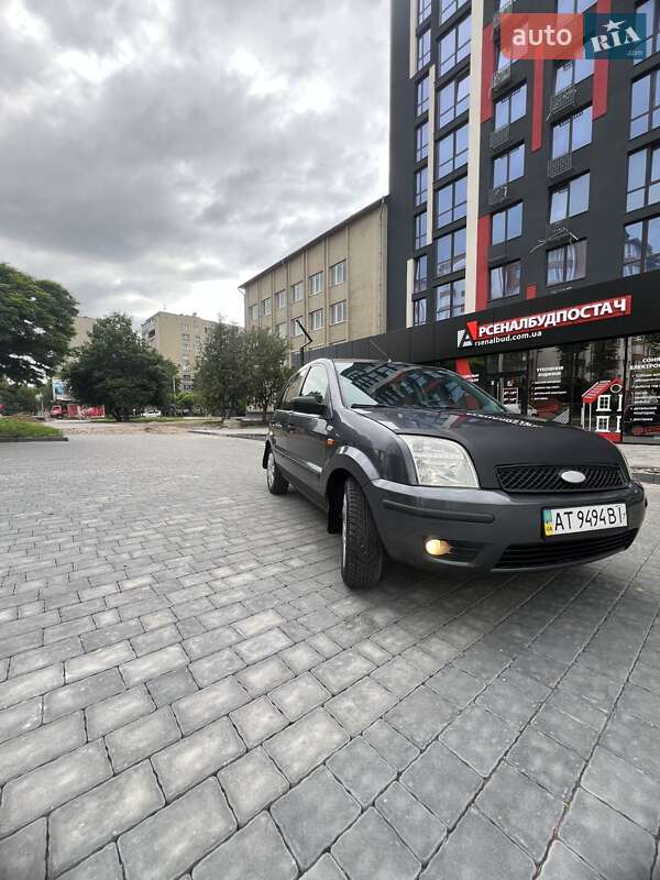 Хэтчбек Ford Fusion 2004 в Ивано-Франковске